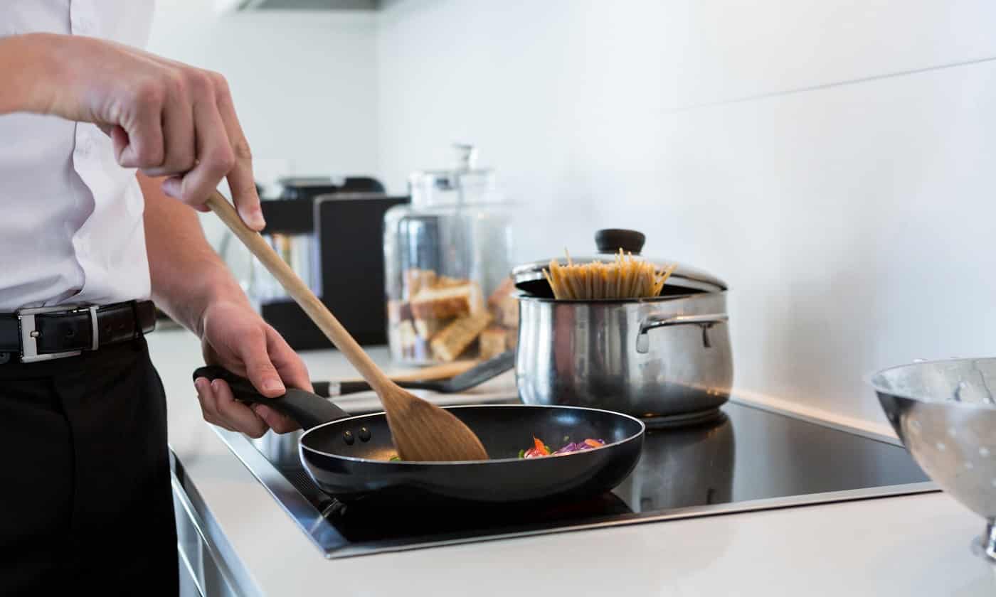 How to Avoid Food Sticking: Simple Solutions for Chefs