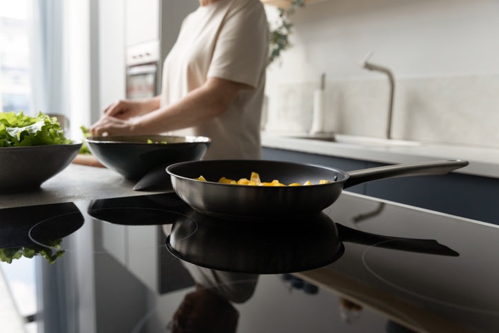 Cast Iron vs Stainless Steel on Induction: Which is Better?