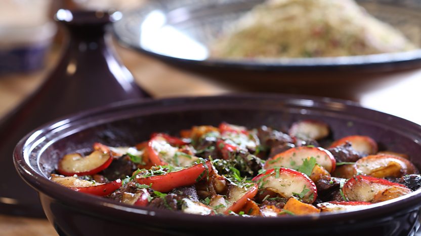 How to Clean and Maintain Your Aebleskiver Pan Efficiently