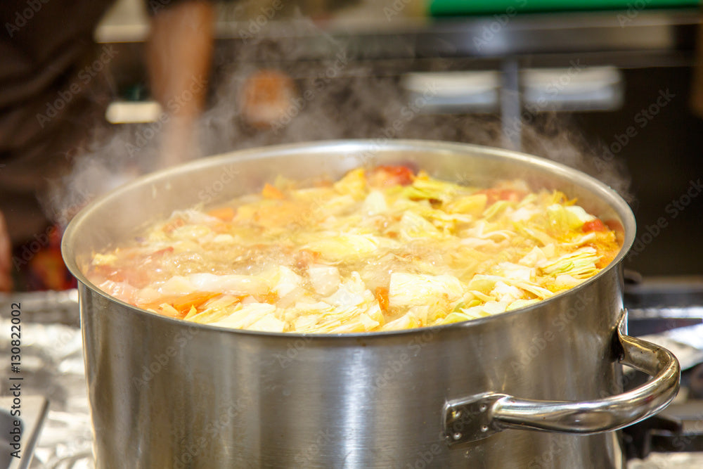 How Big is a 12 Quart Stock Pot: Insights for Kitchen Pros?