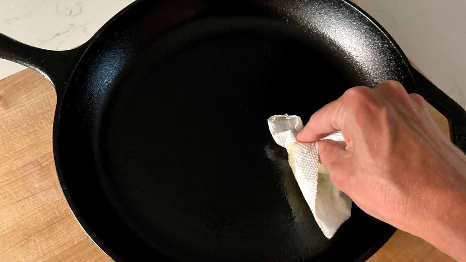 Big Shocking Mistakes: What Not to Cook in Enameled Cast Iron Skillet?