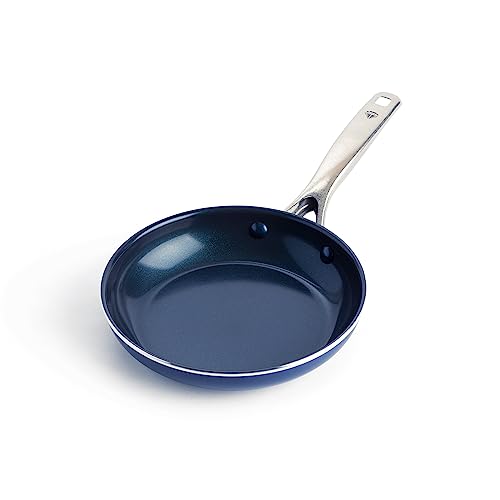 Best Skillet for Eggs: A Guide for Kitchen Pros
