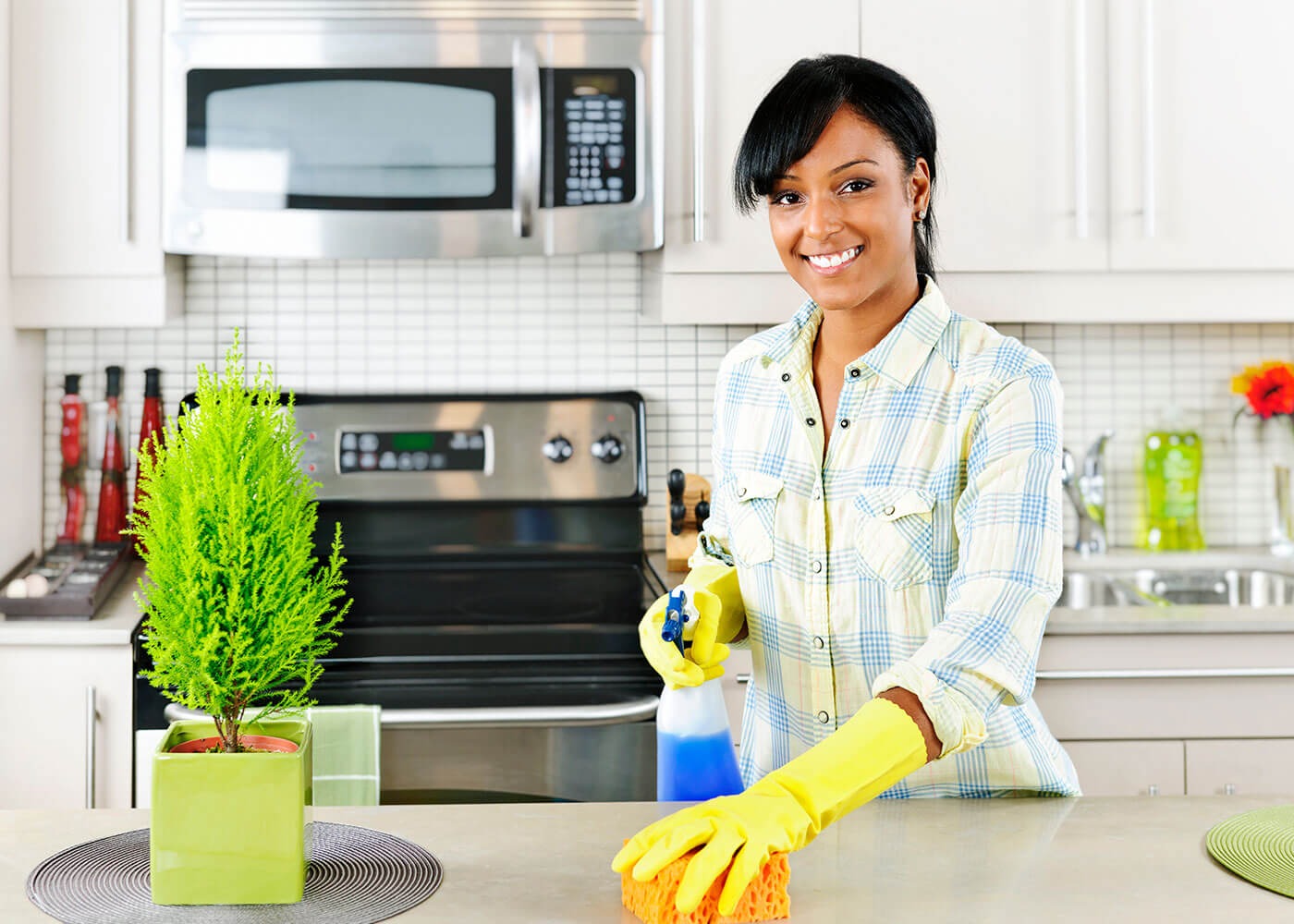 How to Clean Inside Kitchen Cabinets Easily and Effectively