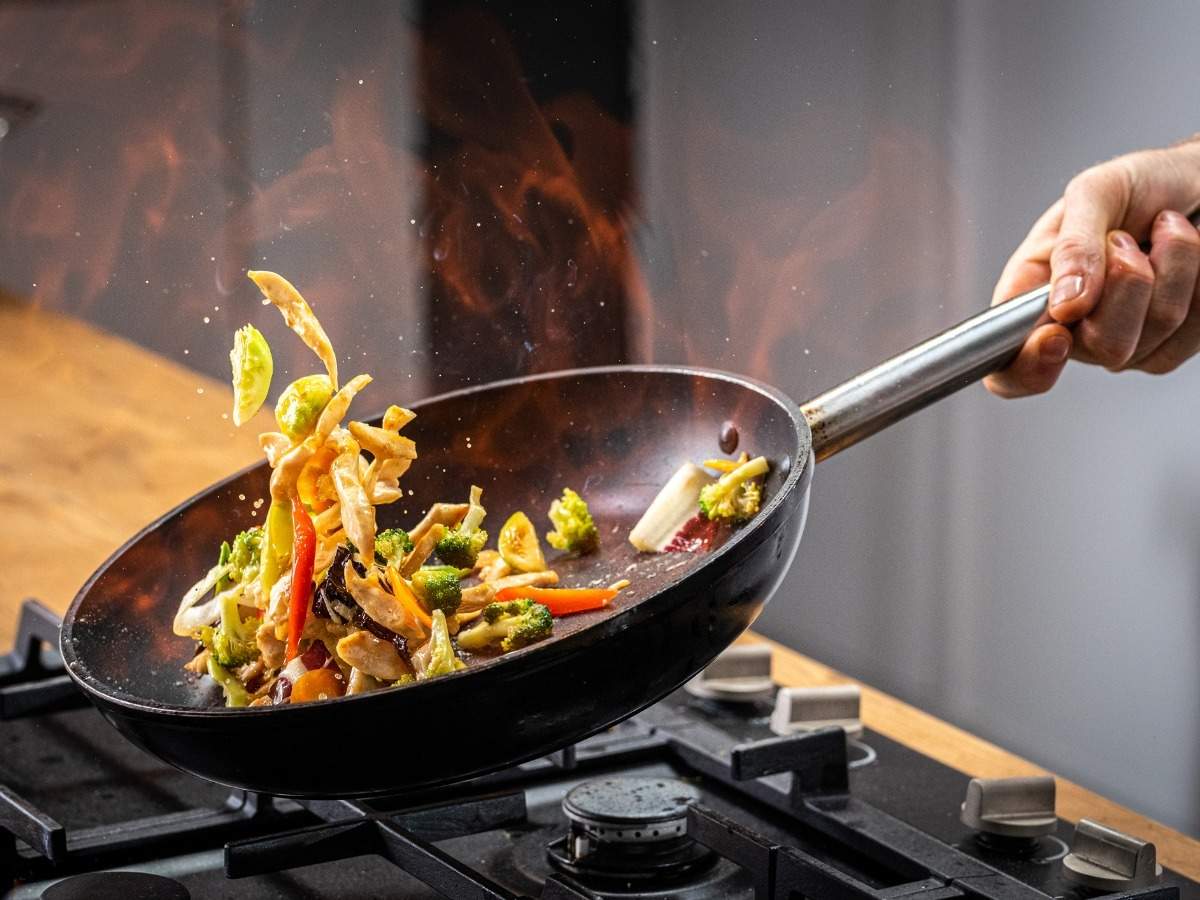 How to Condition a Wok: Essential Steps for Kitchen Pros