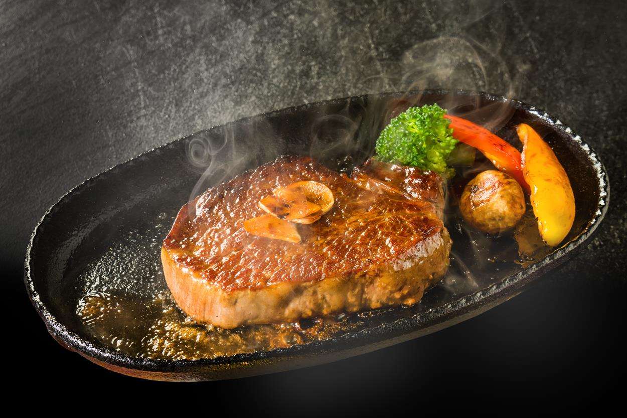 What is a Sizzling Platter and Why Should Kitchen Pros Care?