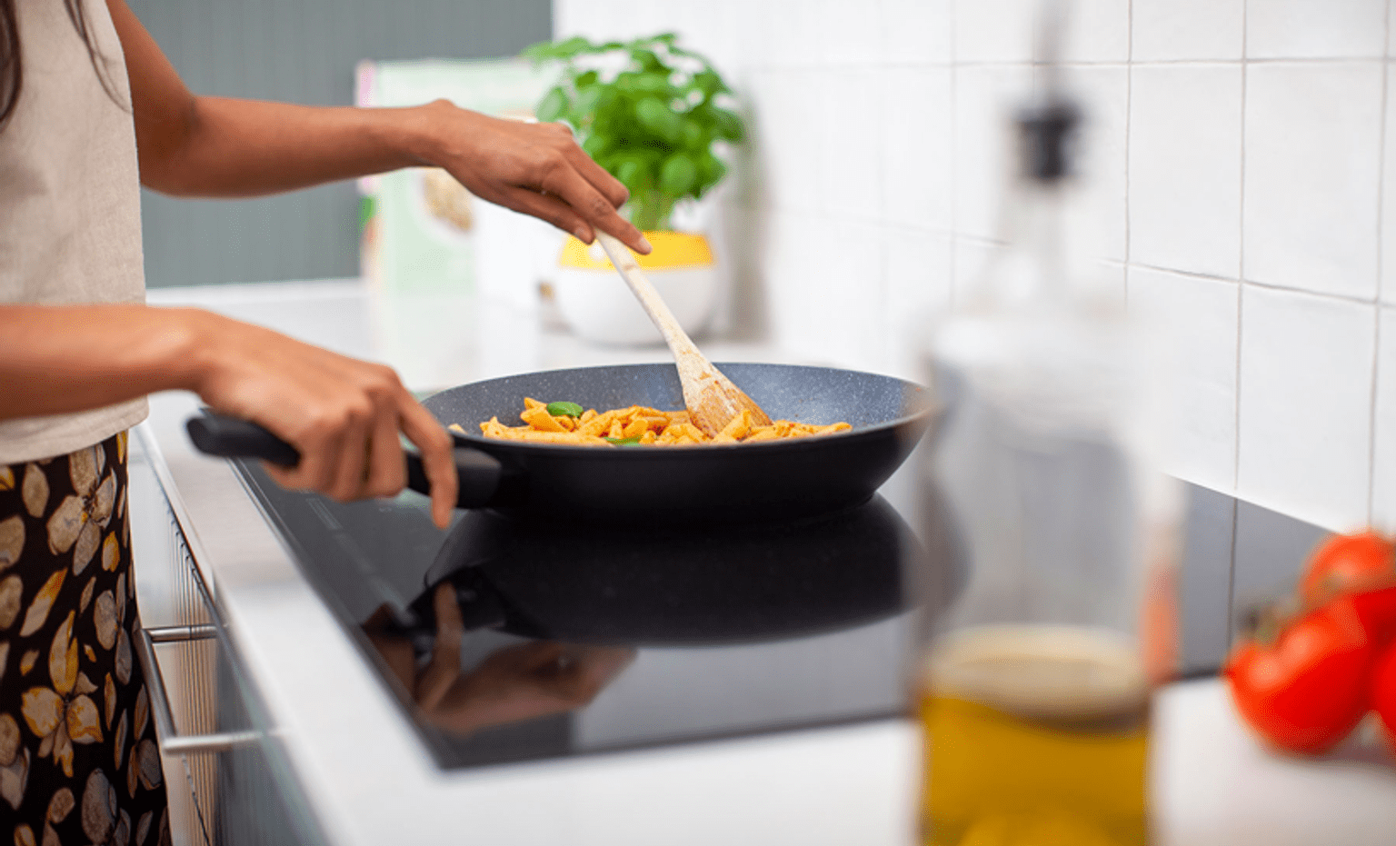 Why Cast Iron Smokes More on Induction: Insights for Professionals