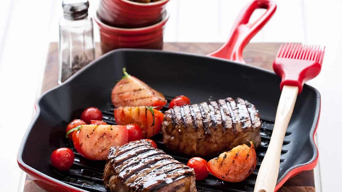 What Pan Can You Use on a Grill for Perfect Cooking?