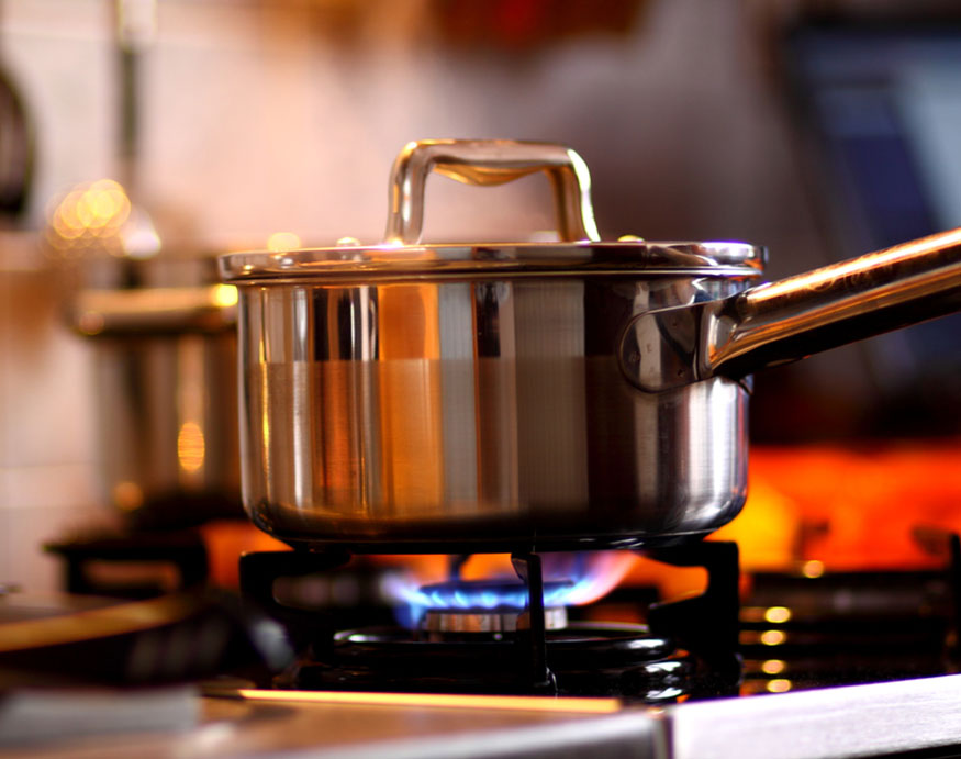 How to Clean a Burnt Saucepan with Baking Soda Effectively?