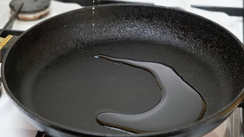 Best Oil for Seasoning Stainless Steel: What Do Chefs Recommend?