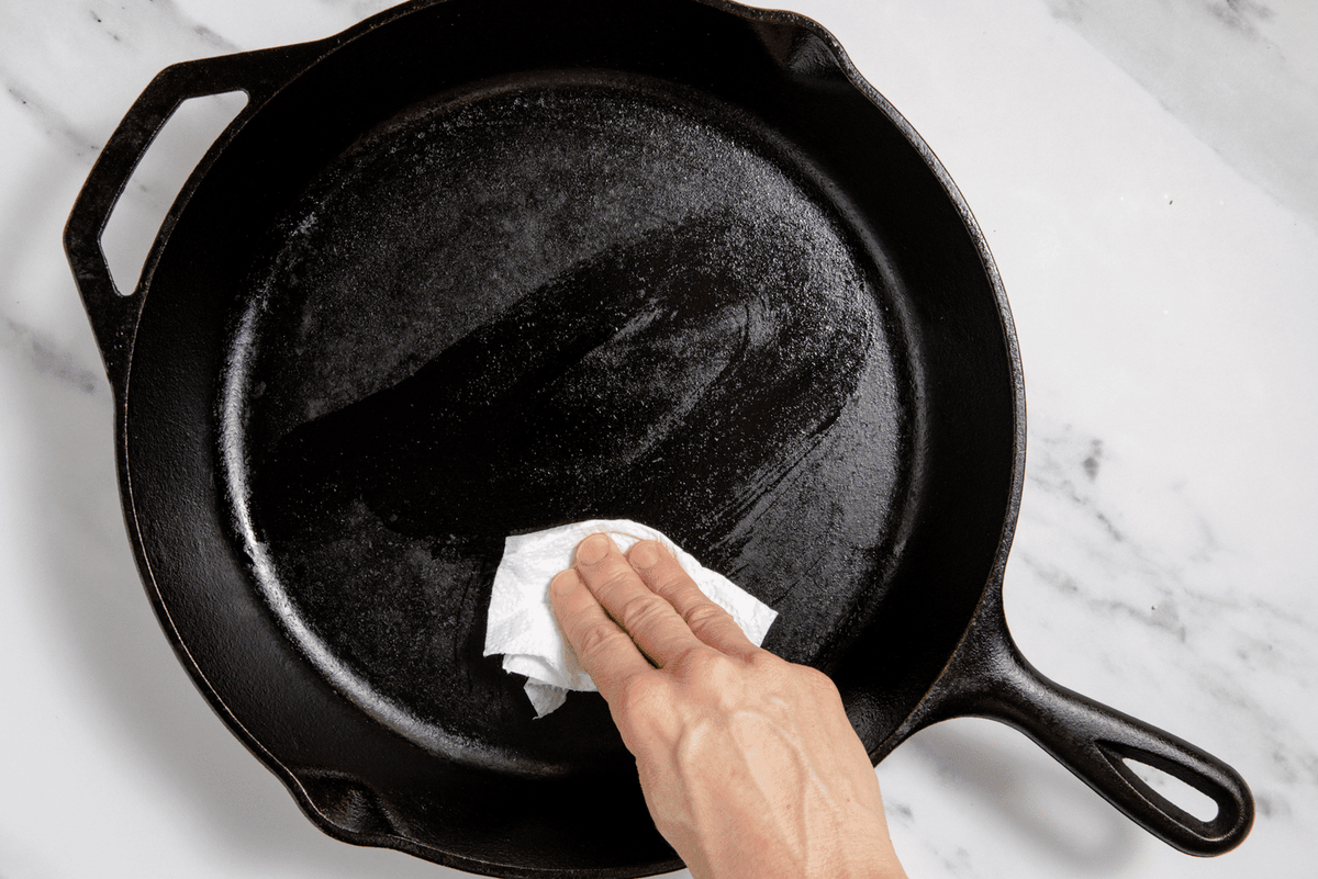 How To Dry A Cast Iron Skillet