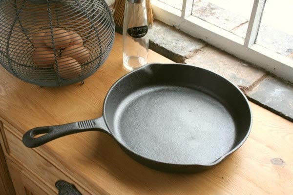 How to Break in a Cast Iron Skillet: A Professional Guide