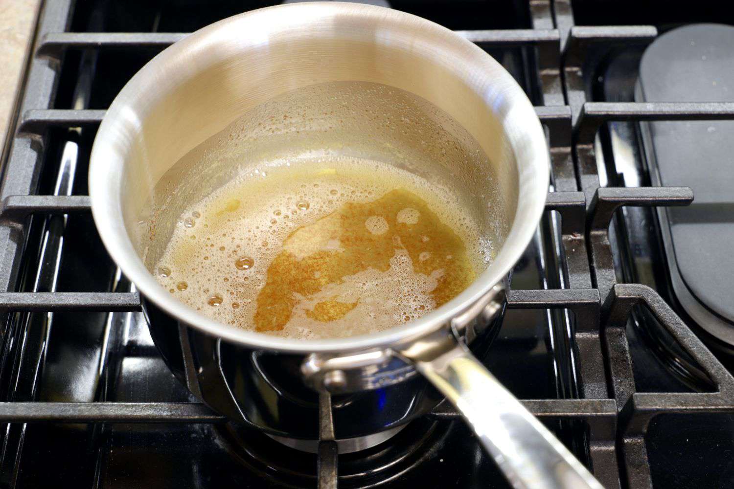 How to Remove Scrambled Egg from Saucepan: The Big Approved Guide