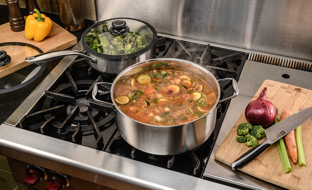 How Big is a Large Stock Pot for Professional Kitchens?