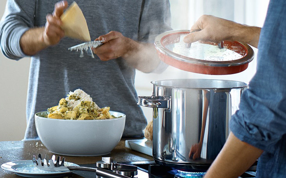 How to Use a Stock Pot with Steamer Insert For Tremendous Cooking?