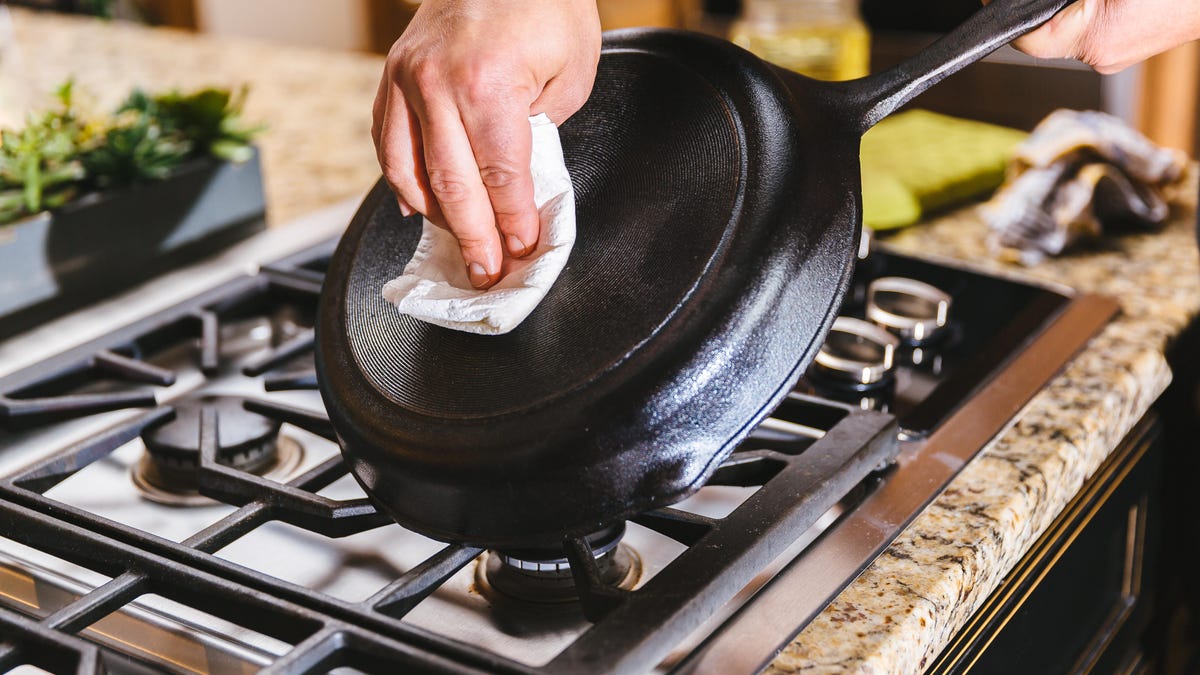 How to Tell If Your Cast Iron Needs Seasoning Now?