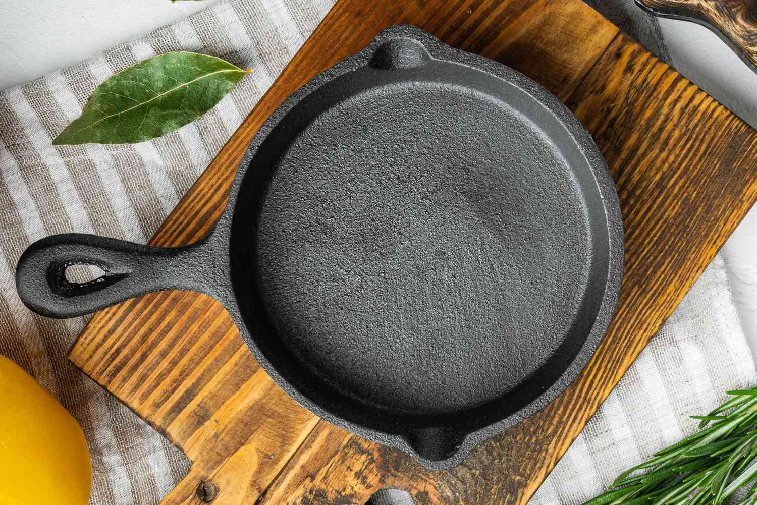 How to Season a Rusty Cast Iron Skillet: A Big Shocking Guide