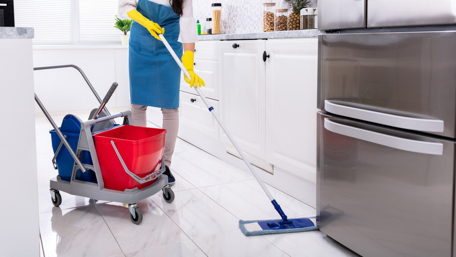 How to Clean Exhaust Fan in Kitchen Without Removing: Easy Tips