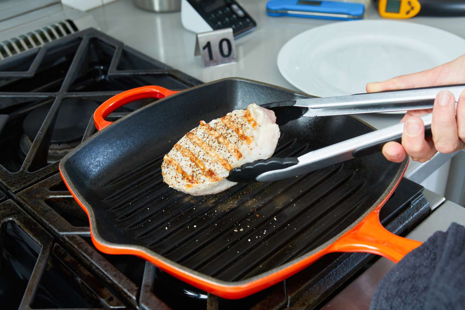 What is a Cast Iron Grill Pan Good For and Why Use It?