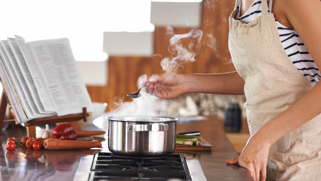 How to Clean Burnt Jam From Saucepan: Expert Tips & Tricks