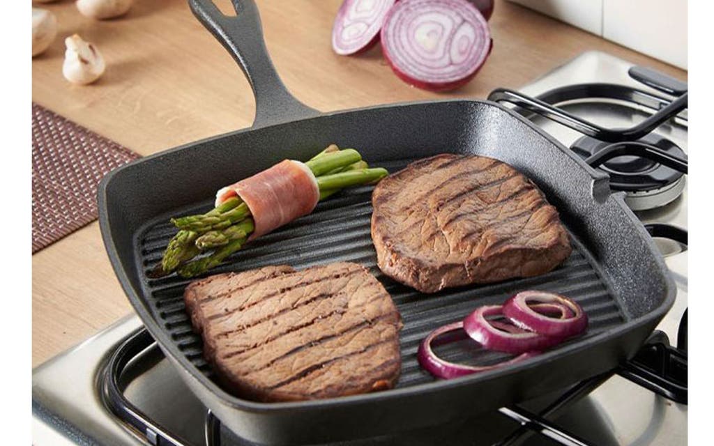 What is a Grill Pan Used for in Professional Kitchens?