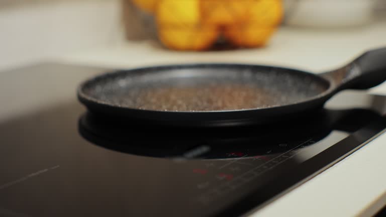 Cast Iron vs Nonstick: Which is the Best for Induction Cooktops?